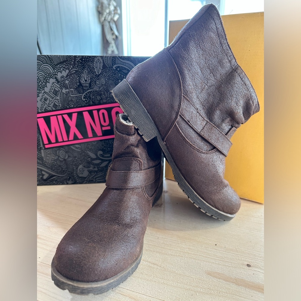 Mix No 6 Aaron Brown Leather Boots, size 8 1/2